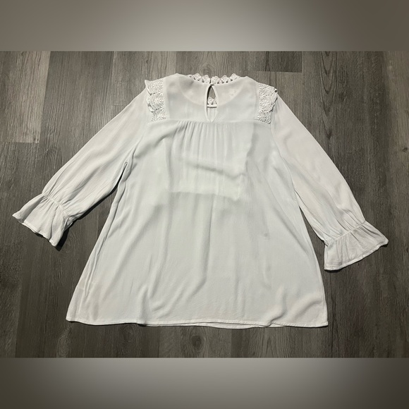 blu pepper White 3/4 Sleeve Blouse w Lacy Trim - Size Juniors Large - Picture 3 of 12